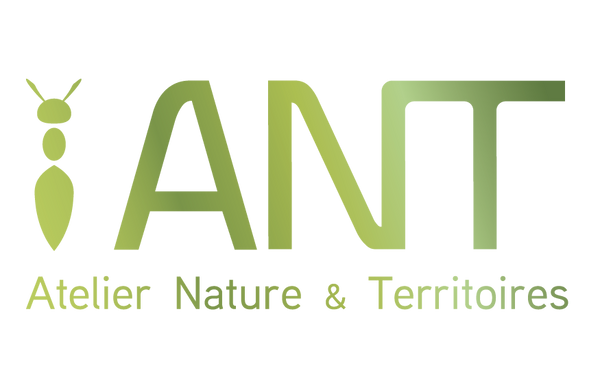 Atelier Nature et Territoires conçoit et fabrique en France des parcours de découverte de la nature et des panneaux pédagogiques éco-conçus pour valoriser la biodiversité. Spécialiste de la signalétique pédagogique et tourstirque, des sentiers d'interprétation et des aménagements ludiques, nous proposons également des outils et jeux pédagogiques clés-en-main pour l’éducation à l’environnement.