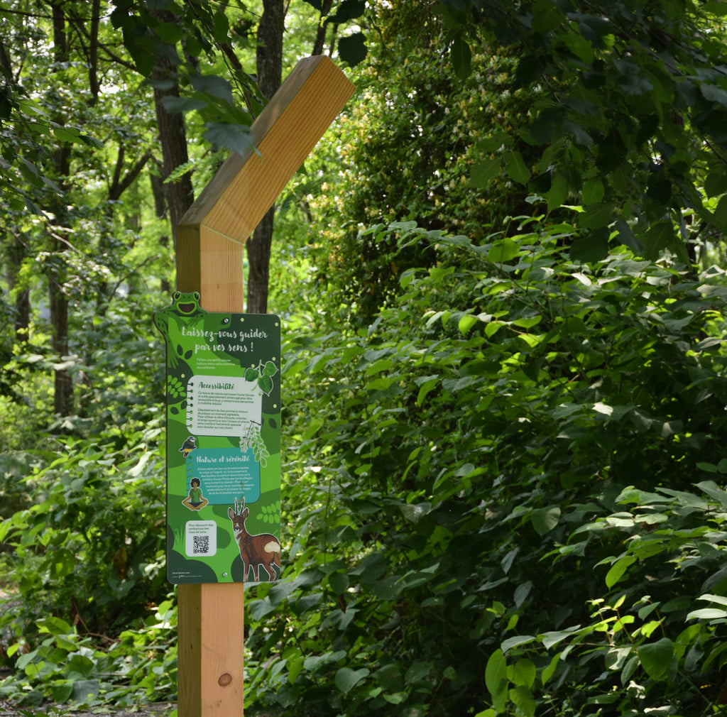 sentier d'interprétation, signalétique pédagogique, panneau dans la nature